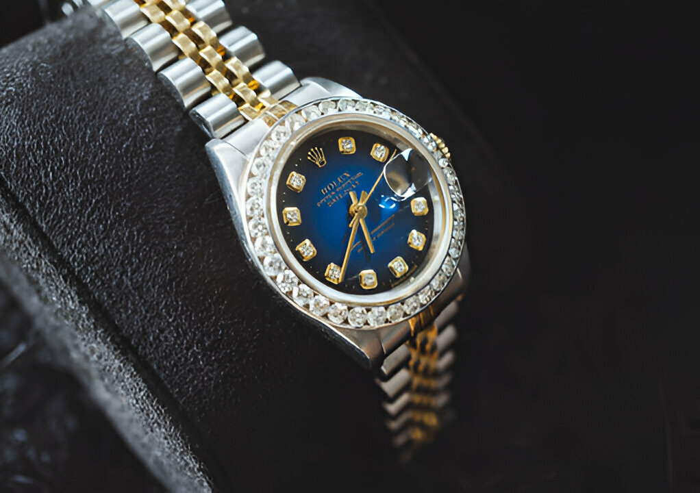 Why-a-Timepiece-from-Newport-Jewelers-is-a-Timeless-Investment