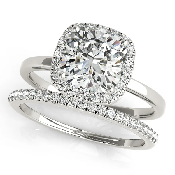 ENGAGEMENT RINGS HALO SQUARE & CUS - Image 3