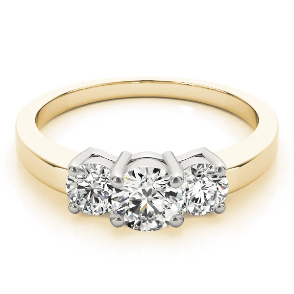 ENGAGEMENT RINGS 3 STONE ROUND - Image 7