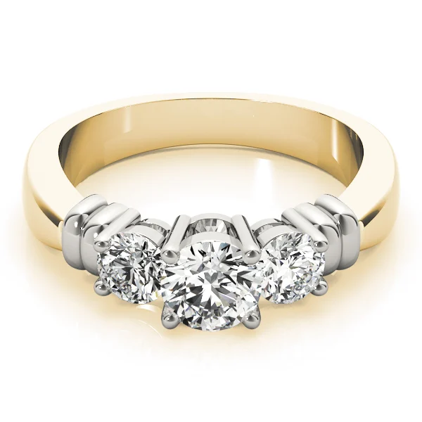 ENGAGEMENT RINGS 3 STONE ROUND - Image 7