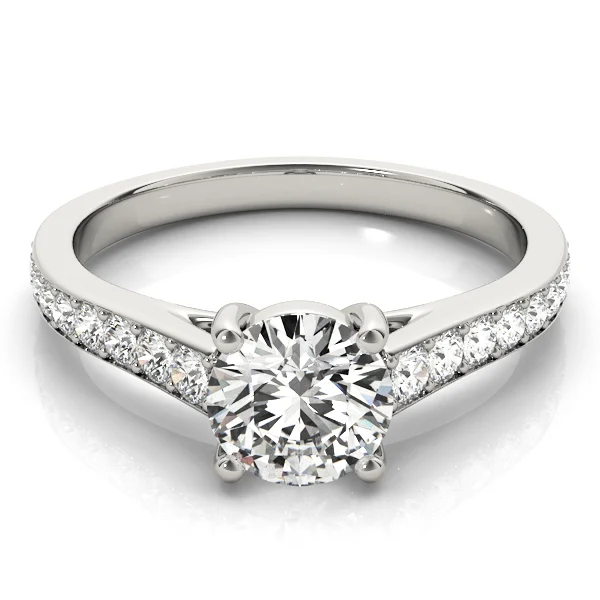 Graduating Single Row Round Engagement Ring - Image 4