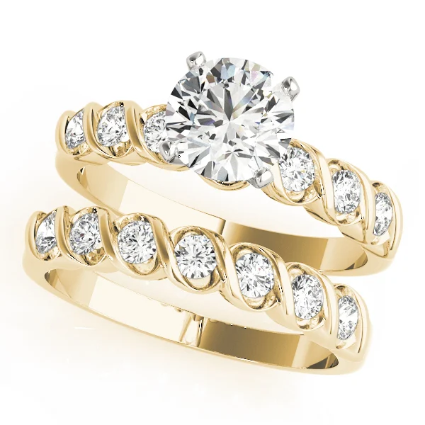Single Row Peg Head Engagement Ring - Image 6