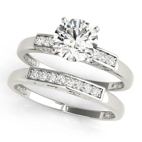 Single Row Peg Head Engagement Ring - Image 3