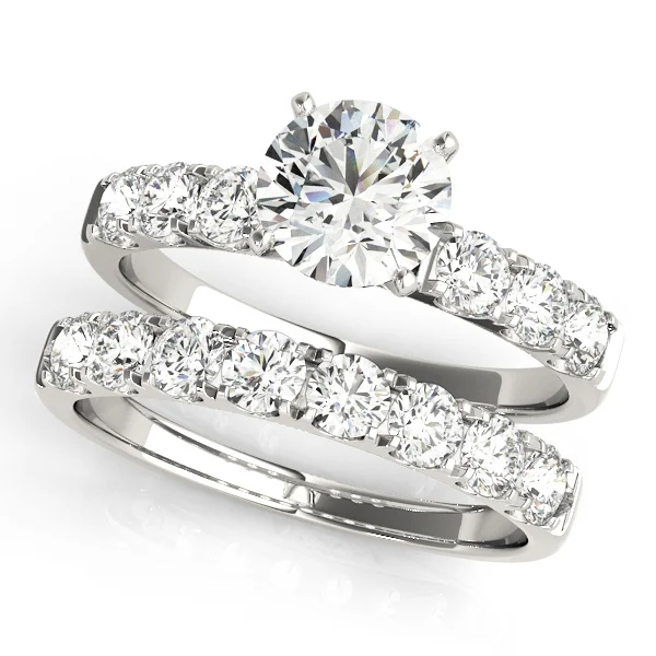 Single Row Split Prong Engagement Ring - Image 3