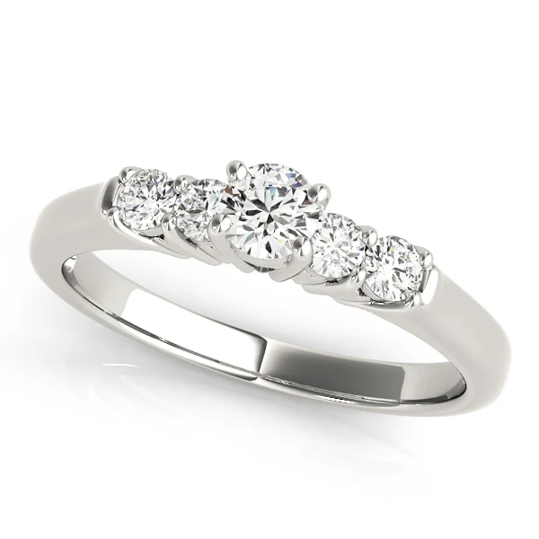 ENGAGEMENT RINGS SINGLE ROW PRONG