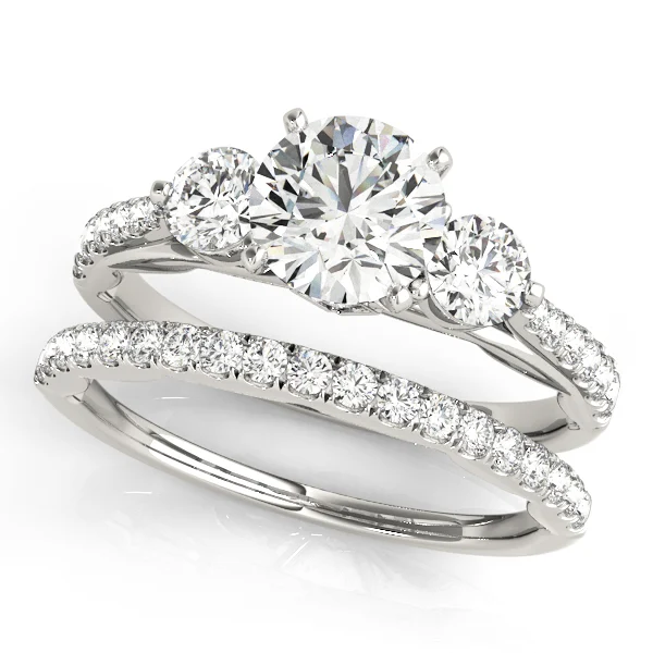 3-Stone Single Row Engagement Ring - Image 3
