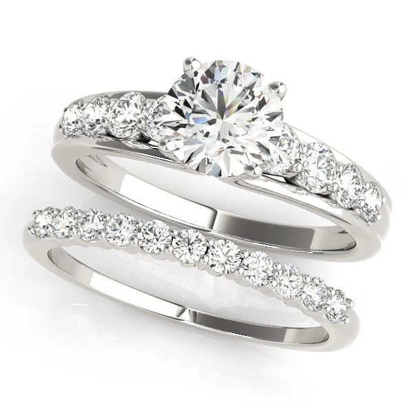 U-Prong Single Row Round Engagement Ring - Image 3