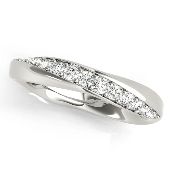 Twisted Prong In Channel Wedding Band