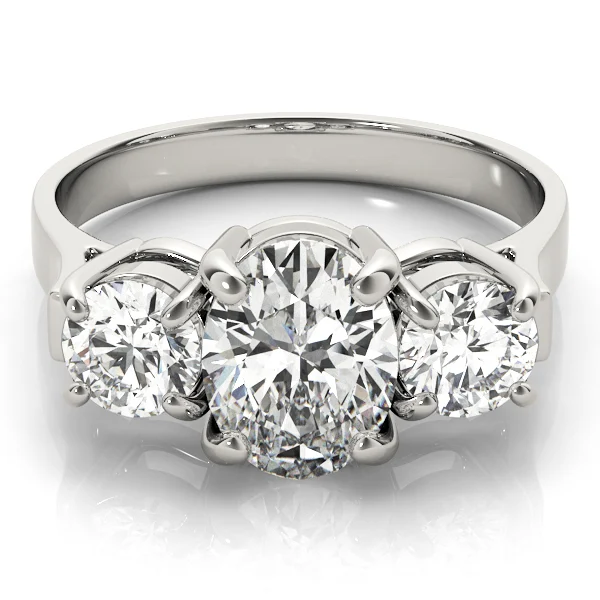 ENGAGEMENT RINGS 3 STONE OVAL - Image 3