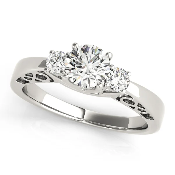 ENGAGEMENT RINGS 3 STONE ROUND