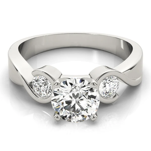 ENGAGEMENT RINGS 3 STONE ROUND - Image 3