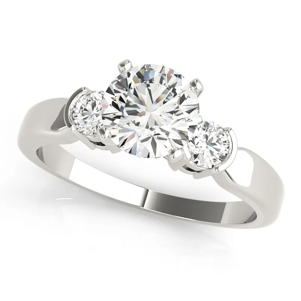 ENGAGEMENT RINGS 3 STONE ROUND