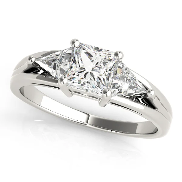 ENGAGEMENT RINGS 3 STONE PRINCESS