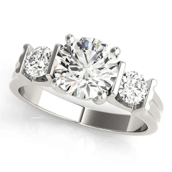 3-Stone Round Engagement Ring