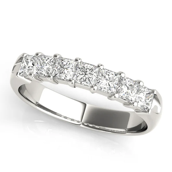 4MM SQ PRONG ANNIVERSARY